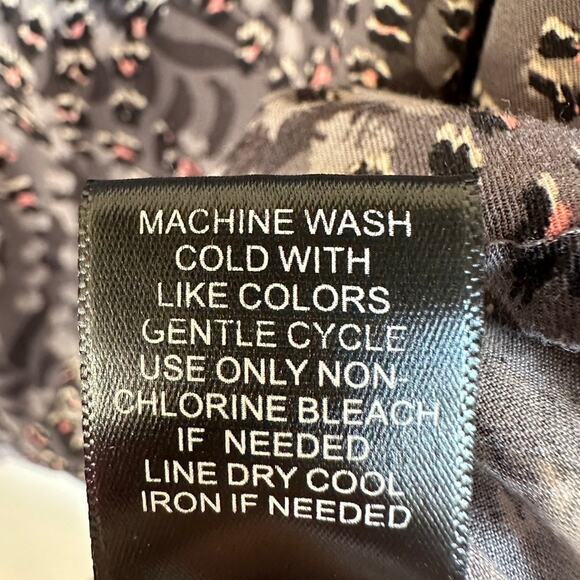 Torrid Harper Women's 2X Animal Print V-Neck Popover Blouse 3/4 Roll Tab Sleeves - Picture 10 of 10